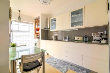 Duplex 2BR in Ben Yehuda by Holiday-rentals - image 3