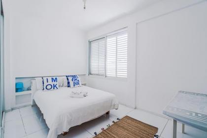 Spacious 3BR in Ben yehuda by Holiday-rentals - image 17