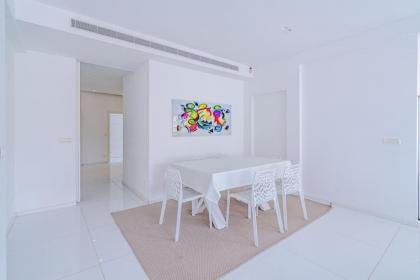 Spacious 3BR in Ben yehuda by Holiday-rentals - image 6