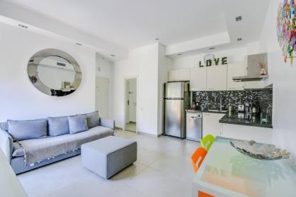 Central 2BR in Ben Yehuda by Holiday-rentals - image 2