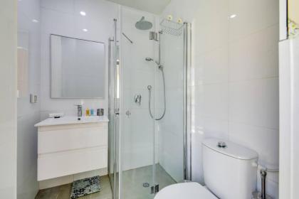 Central 2BR in Ben Yehuda by Holiday-rentals - image 7