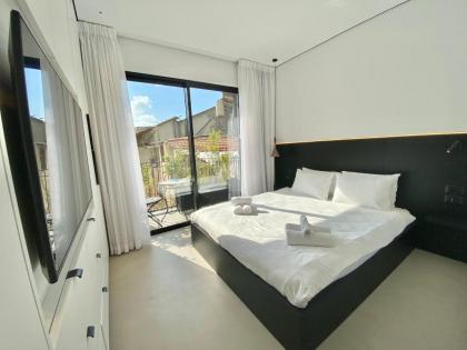 12 Shimon HaTzadik - By Beach Apartments TLV - image 20