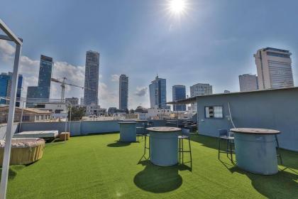 Huge Rooftop Apt city view in the heart of TLV - image 15