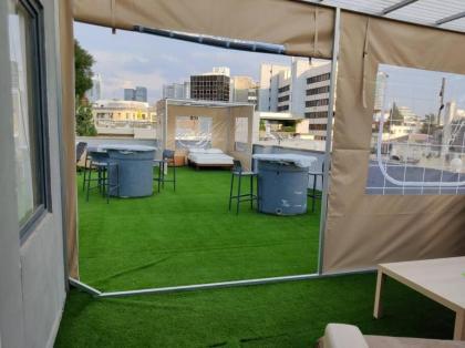 Huge Rooftop Apt city view in the heart of TLV - image 4