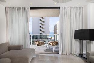 Luxury Sea View Apartment Beach Front! - image 3