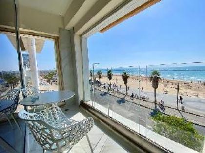 Stunning Sea View Apartment! on the beach!!! - image 1