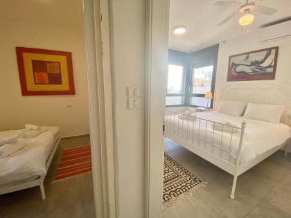 Lapin 9 - By Beach Apartments TLV - image 16