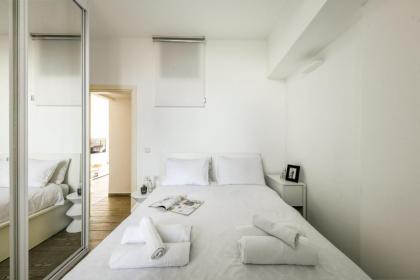 Charming 1 BR Apt w Sliding Window in Tel Aviv by Sea N' Rent - image 15