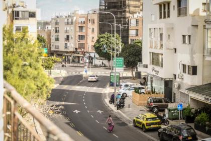 Charming 1 BR Apt w Sliding Window in Tel Aviv by Sea N' Rent - image 16