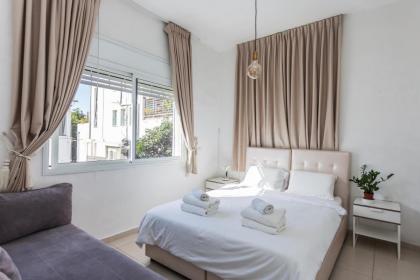 Romantic 2 BD Apartment in TLV - image 16