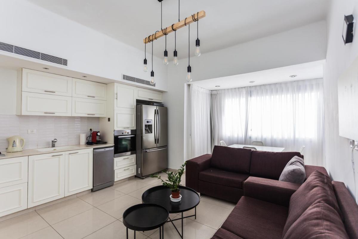 Romantic 2 BD Apartment in TLV - image 5