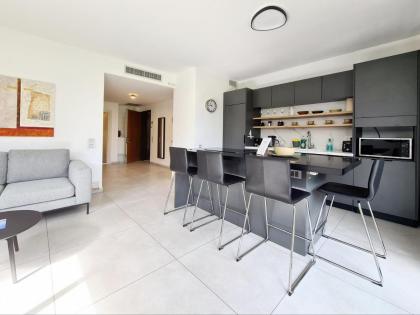 8 Hulda - By Beach Apartments TLV - image 10