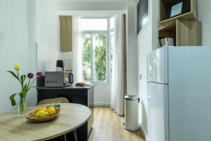 Cozy 1BR Studio Apartment in Heart of Tel Aviv by Sea N' Rent - image 14