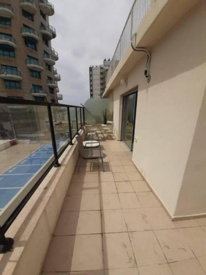 Ben Yehuda Gorgeous Sea View Apartment - image 11