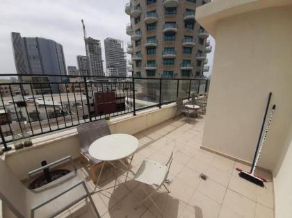 Ben Yehuda Gorgeous Sea View Apartment - image 2