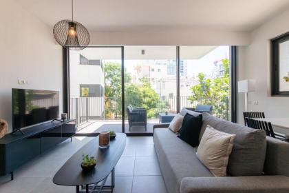 Charming & Quiet 1 BR in Heart Tel Aviv