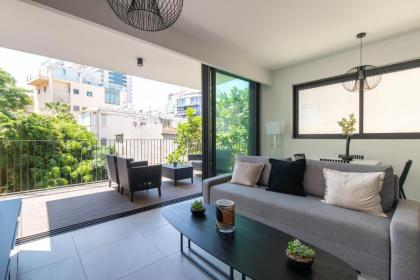 Charming & Quiet 1 BR in Heart Tel Aviv - image 3