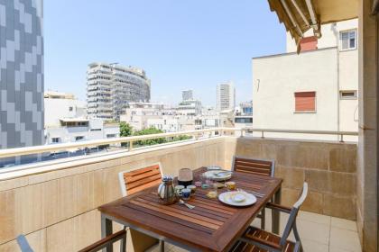 Comfy 2BR with Terrace next to Beach by FeelHome - image 9