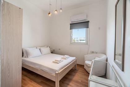 Penthouse 3BR in Ben Yehuda By Holiday Rentals - image 13