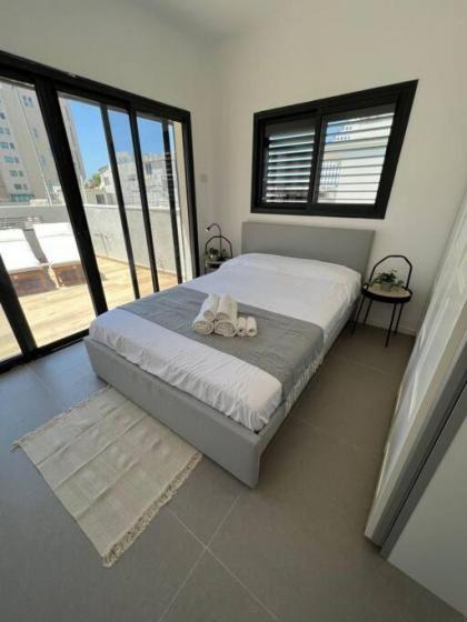 Beach Rooftop Apartment - image 19