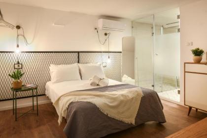 The Carmel House - Aparthotel in Kerem Hateimanim By Sea N' Rent - image 3