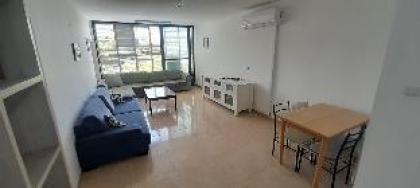 Spacious Jaffa Apt n/ Flea Market - image 10