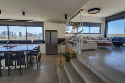 Penthouse Sea View in Ben Yehuda by HolyGuest - image 10