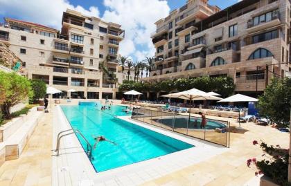 Deluxe 2BR Apt w Pool in Historical Jaffa by Sea N' Rent - image 13