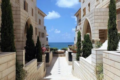 Deluxe 2BR Apt w Pool in Historical Jaffa by Sea N' Rent - image 3