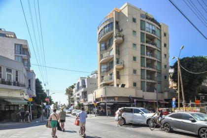 Elegant Sea-View Apartment with Mamad in the Heart of Tel Aviv by Sea N' Rent - image 2