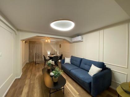 Remarkable 2-Bed Apartment in Tel Aviv-Yafo - image 10