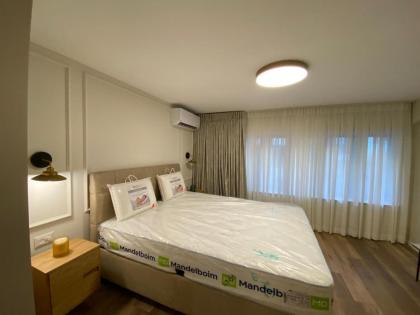 Remarkable 2-Bed Apartment in Tel Aviv-Yafo - image 5