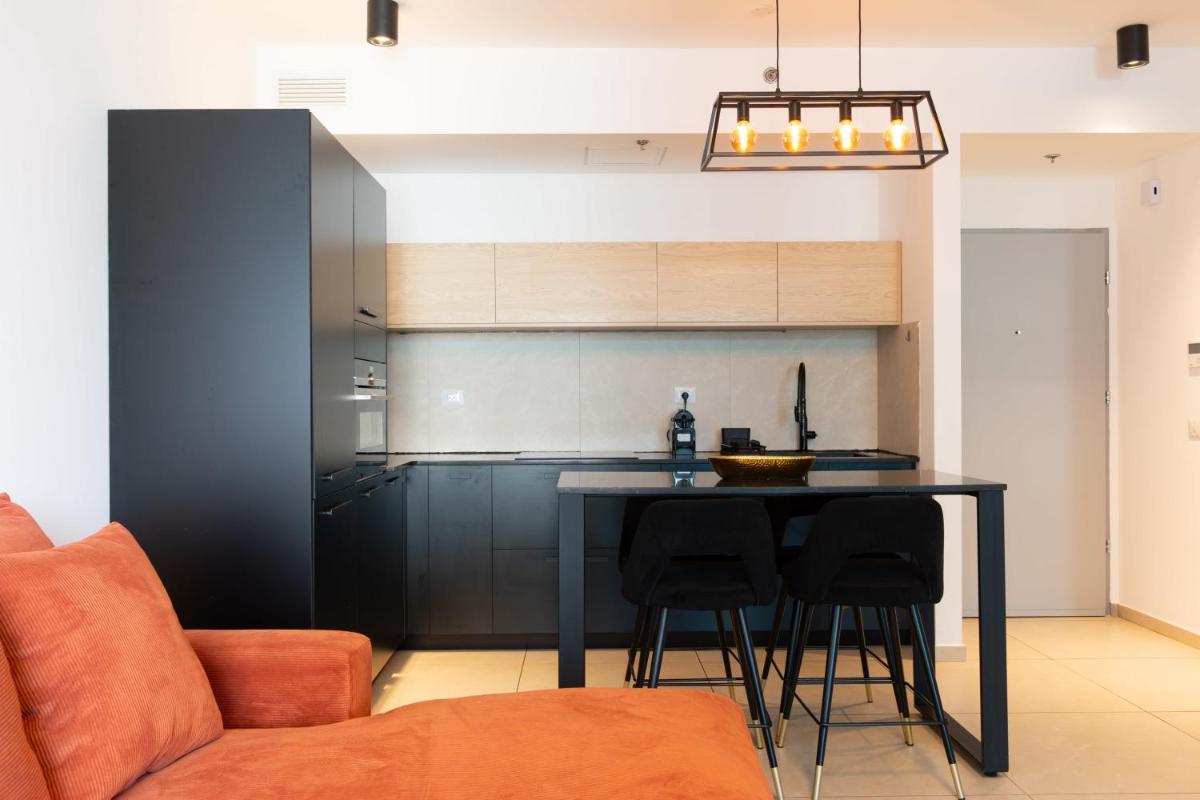 Buzzing Florentin new 1BR By Holiday Rentals - image 6